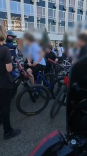 🚔 Колонну подростков на велосипедах остановили на Красной в Краснодаре