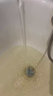 Что с горячей водой, второй день такой напор из горячего крана или вообще воды горячей нет, и плюс не горячая с нее течет? Водоканал